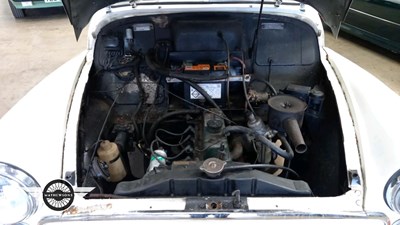 Lot 196 - 1960 MORRIS MINOR