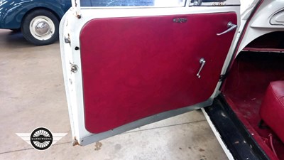 Lot 196 - 1960 MORRIS MINOR