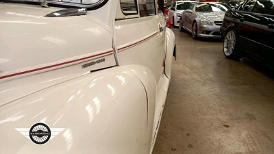 Lot 196 - 1960 MORRIS MINOR
