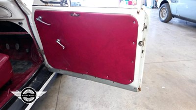Lot 196 - 1960 MORRIS MINOR