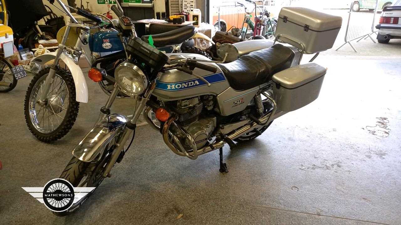 Lot 662 - 1980 HONDA 250 SUPER DREAM