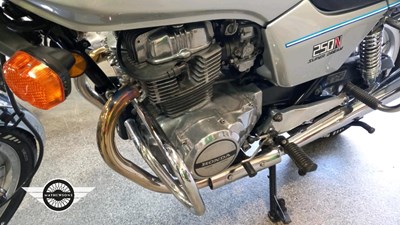 Lot 662 - 1980 HONDA 250 SUPER DREAM