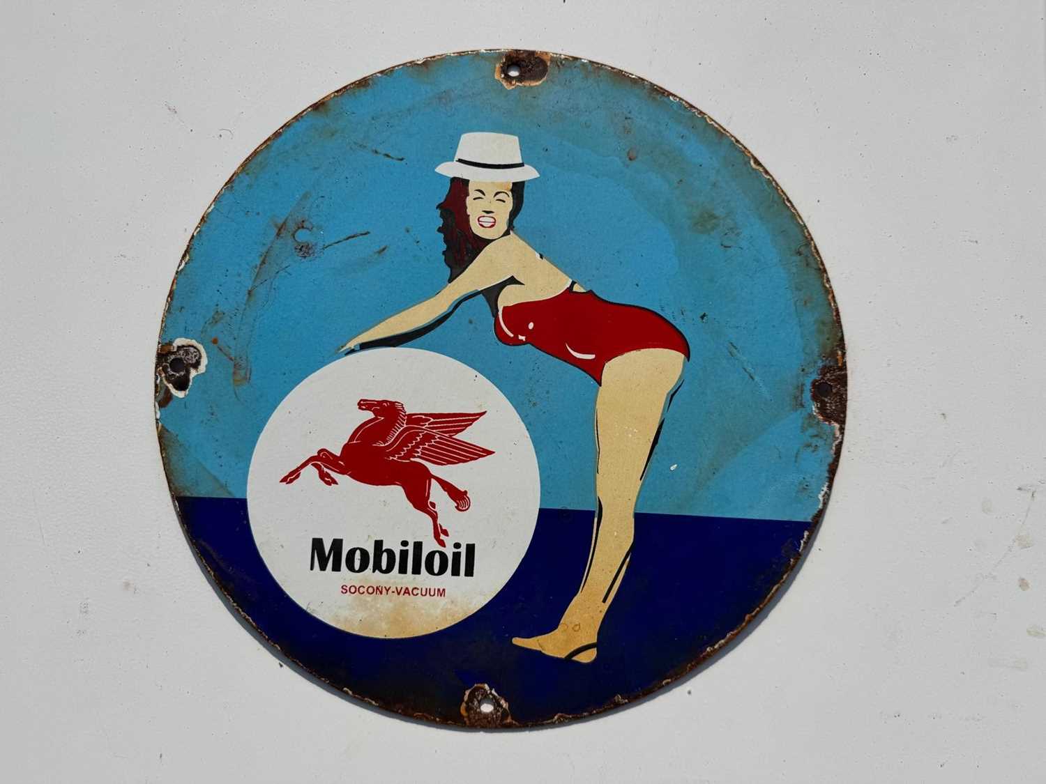 Lot 123 - MOBIL OIL ENAMEL SIGN 12" DIA
