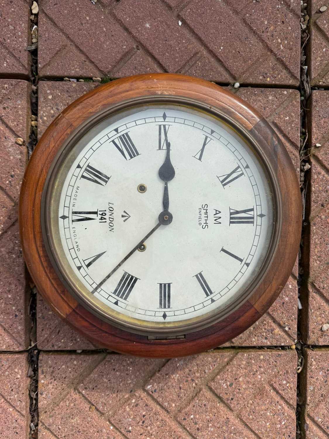 Lot 429 - SMITHS LONDON 1941 WALL CLOCK 15.5 "