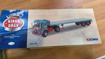 Lot 423 - SELECTION OF DIE CAST MODEL TRUCKS