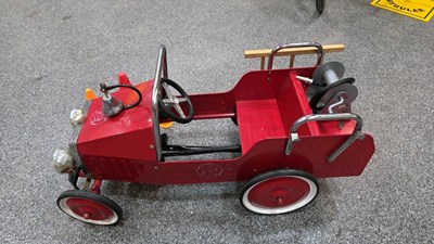 Lot 207 - FIRE ENGINE PEDAL CAR