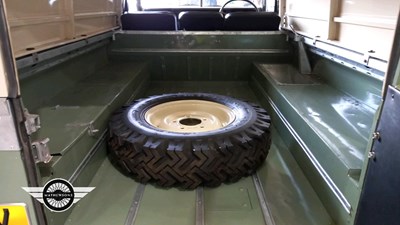 Lot 886 - 1979 LAND ROVER 109" - 4 CYL
