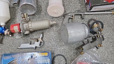 Lot 347 - SGS 100 LITRE COMPRESSOR WITH AIR TOOLS