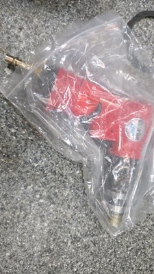 Lot 347 - SGS 100 LITRE COMPRESSOR WITH AIR TOOLS