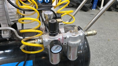 Lot 347 - SGS 100 LITRE COMPRESSOR WITH AIR TOOLS