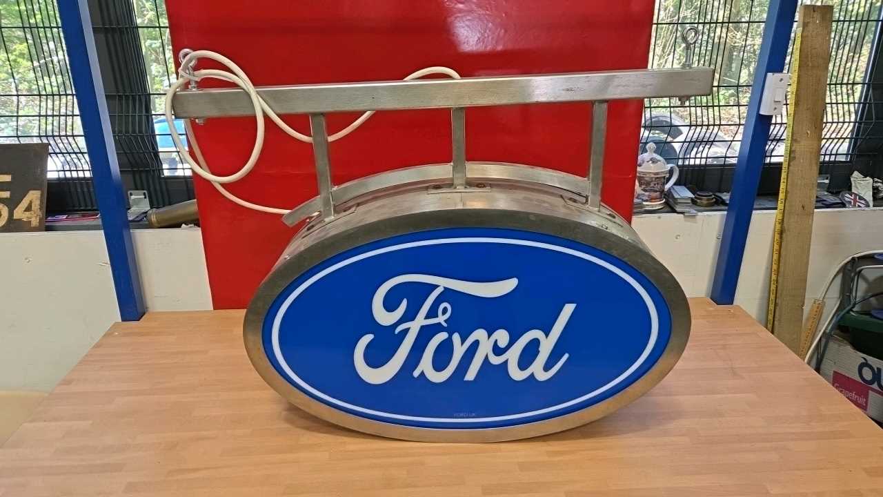 Lot 393 - FORD , DOUBLE SIDED LIGHT UP SIGN 28" x 23"