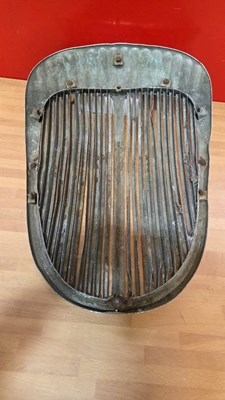Lot 125 - DAIMLER GRILLE