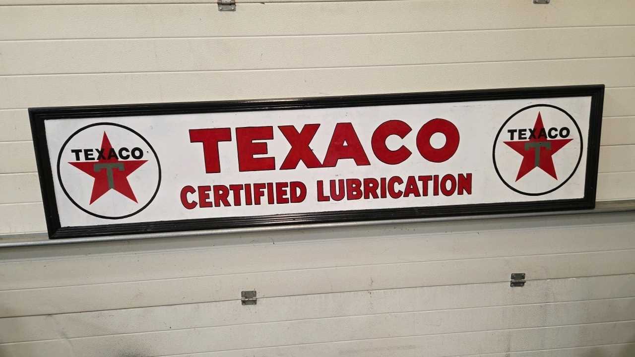 Lot 667 - METAL HAND PAINTED TEXACO LUBRICATION SIGN 88" x 20"