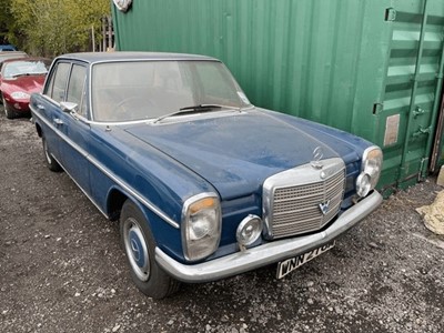 Lot 308 - 1973 MERCEDES 250 AUTO