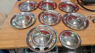 Lot 453 - MINI WHEEL TRIMS , MERCEDES BONNET BADGE , JAGUAR XJ6 STEERING WHEEL