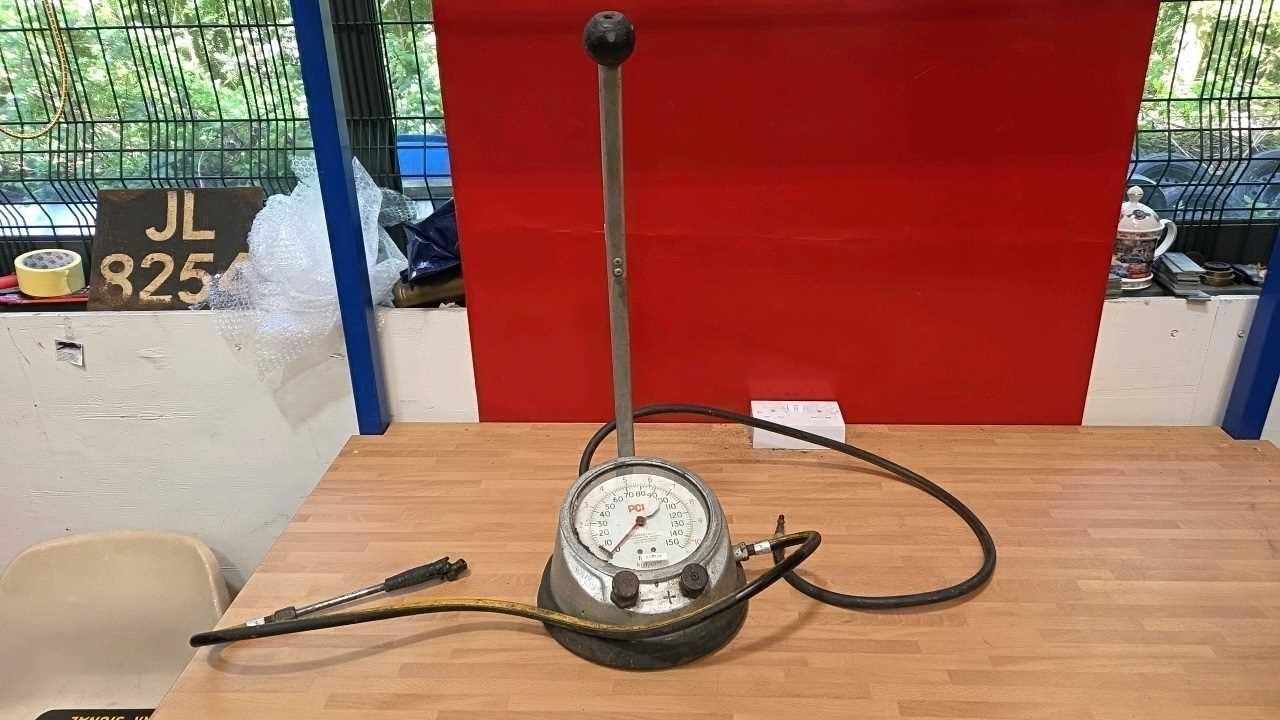 Lot 503 - PCL MOBILE TYRE GAUGE / INFLATOR