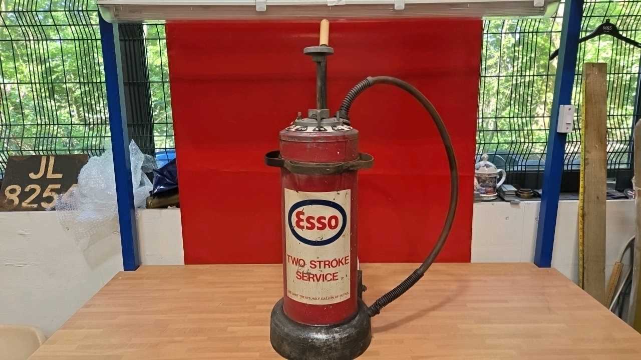 Lot 511 - ESSO TWO STROKE OIL DISPENSER