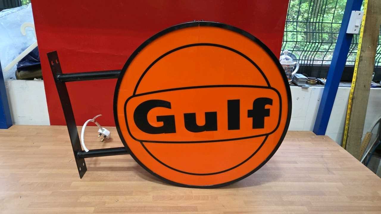 Lot 601 - GULF , DOUBLE SIDED LIGHT UP SIGN