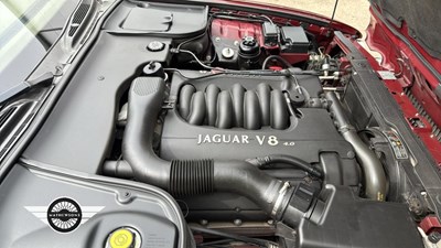 Lot 156 - 1998 JAGUAR XJ8 AUTO