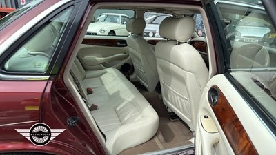 Lot 156 - 1998 JAGUAR XJ8 AUTO