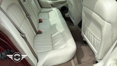 Lot 156 - 1998 JAGUAR XJ8 AUTO