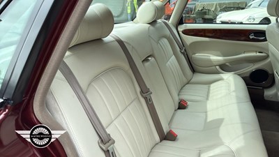 Lot 156 - 1998 JAGUAR XJ8 AUTO