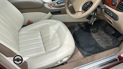 Lot 156 - 1998 JAGUAR XJ8 AUTO