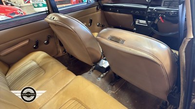 Lot 240 - 1972 ROVER