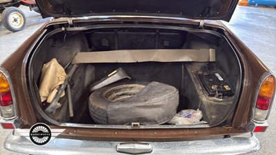 Lot 240 - 1972 ROVER