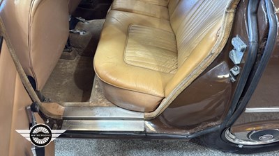 Lot 240 - 1972 ROVER