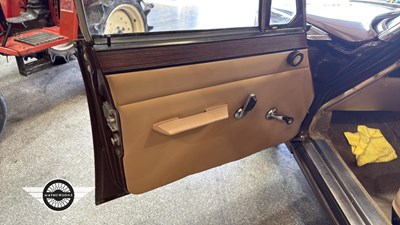 Lot 240 - 1972 ROVER