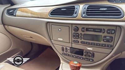Lot 200 - 2002 JAGUAR S-TYPE V6 SE AUTO