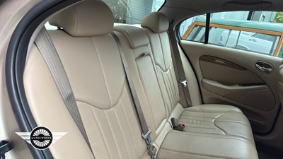 Lot 200 - 2002 JAGUAR S-TYPE V6 SE AUTO