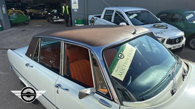 Lot 228 - 1975 ROVER 3500 AUTO