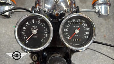 Lot 884 - 1971 TRIUMPH