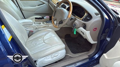 Lot 416 - 2001 JAGUAR S-TYPE V8 AUTO