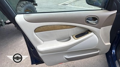 Lot 416 - 2001 JAGUAR S-TYPE V8 AUTO