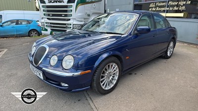Lot 416 - 2001 JAGUAR S-TYPE V8 AUTO
