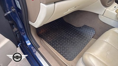 Lot 416 - 2001 JAGUAR S-TYPE V8 AUTO