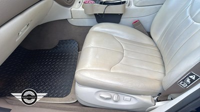 Lot 416 - 2001 JAGUAR S-TYPE V8 AUTO