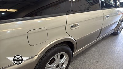 Lot 460 - 2000 SUBARU
