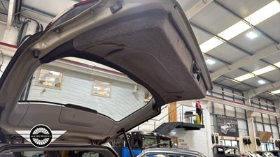 Lot 460 - 2000 SUBARU