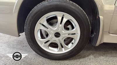 Lot 460 - 2000 SUBARU