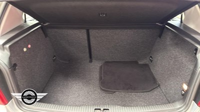 Lot 514 - 2000 VOLKSWAGEN GOLF GTI TURBO