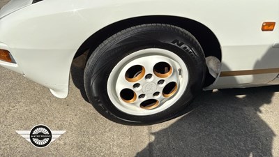 Lot 724 - 1987 PORSCHE 924 S