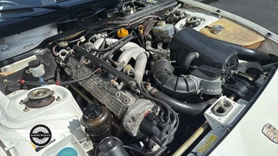 Lot 724 - 1987 PORSCHE 924 S