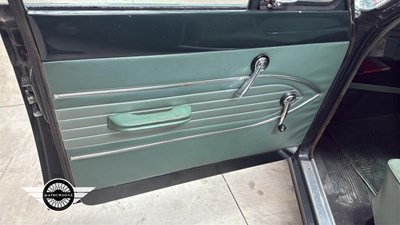 Lot 760 - 1964 FORD CORTINA DE LUXE