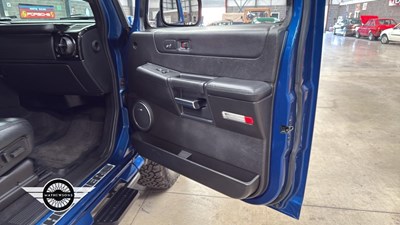 Lot 374 - 2006 HUMMER