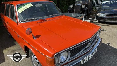 Lot 878 - 1973 VOLVO 145 DL AUTO