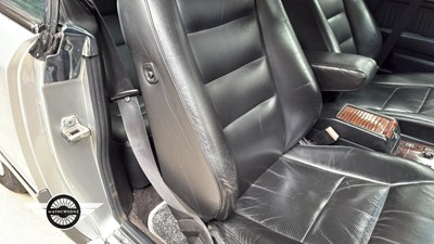 Lot 500 - 1995 MERCEDES E220 AUTO
